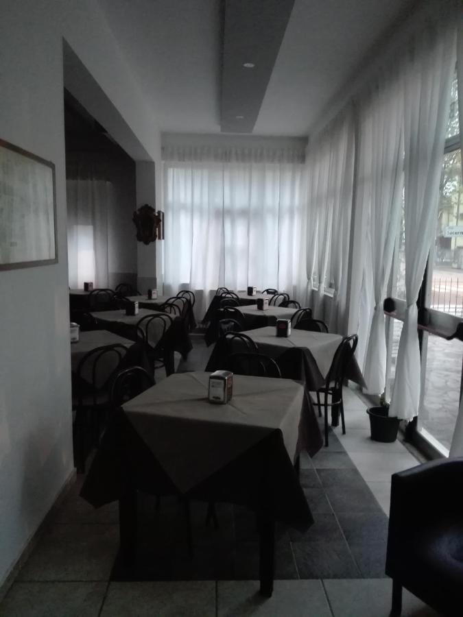 Hotel Villa Lorena Rimini Exterior photo